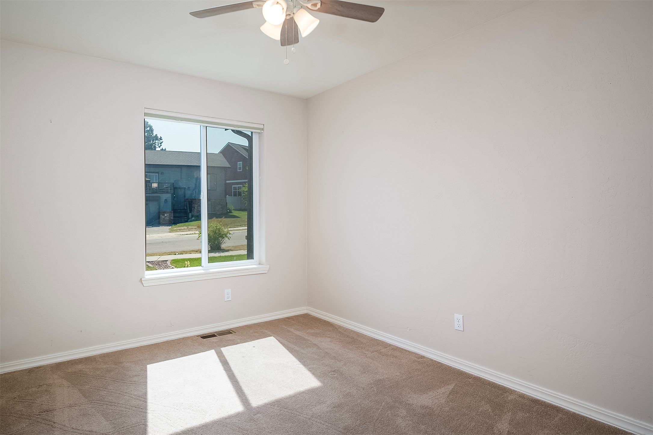 624 Corporate Drive Property Photo 17