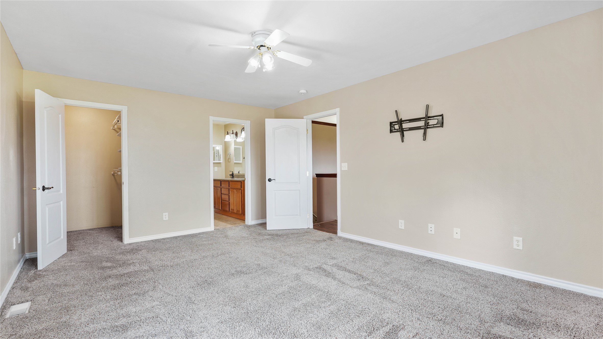 5670 Vulk Drive Property Photo 19