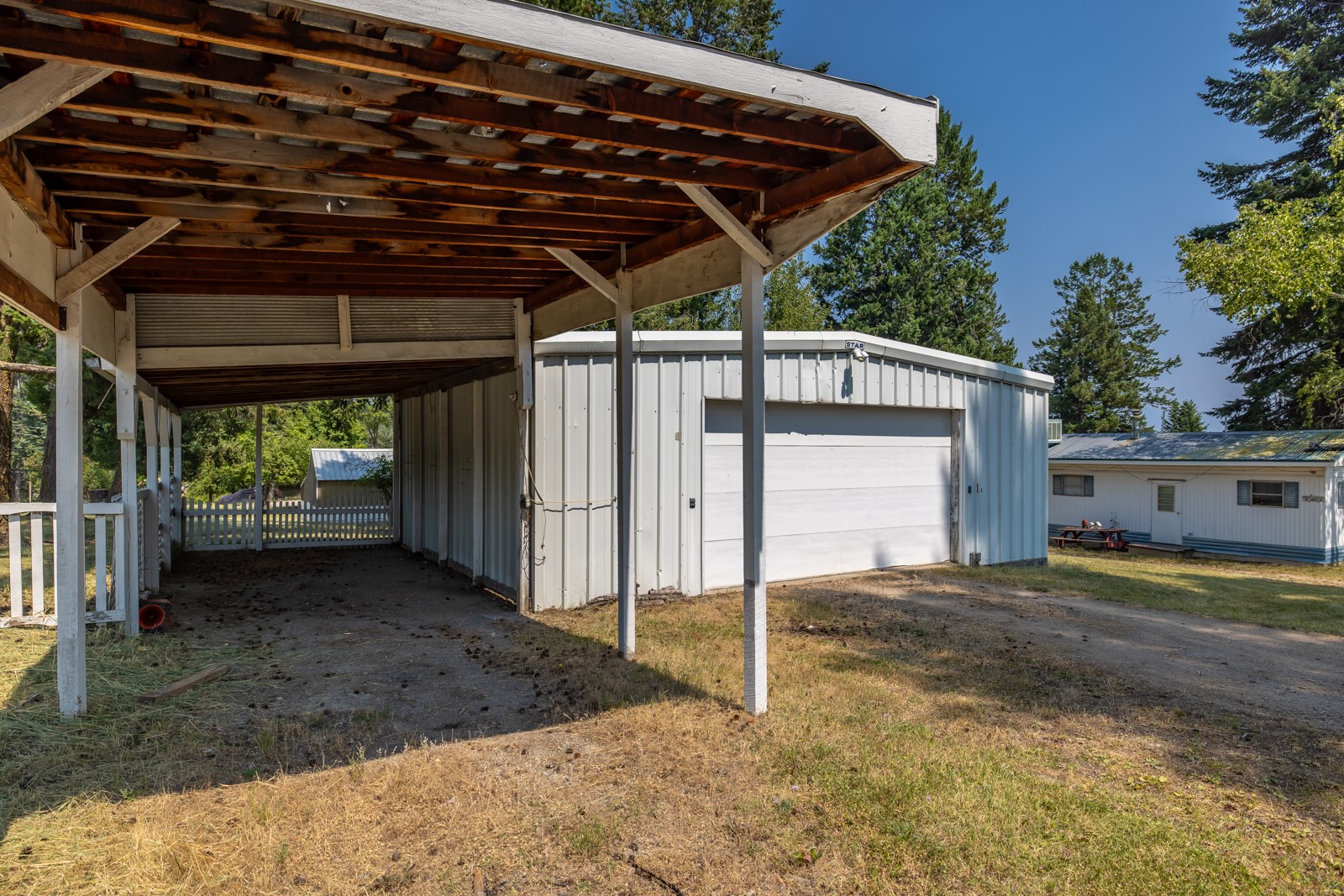 119 Maxine Drive Property Photo 3