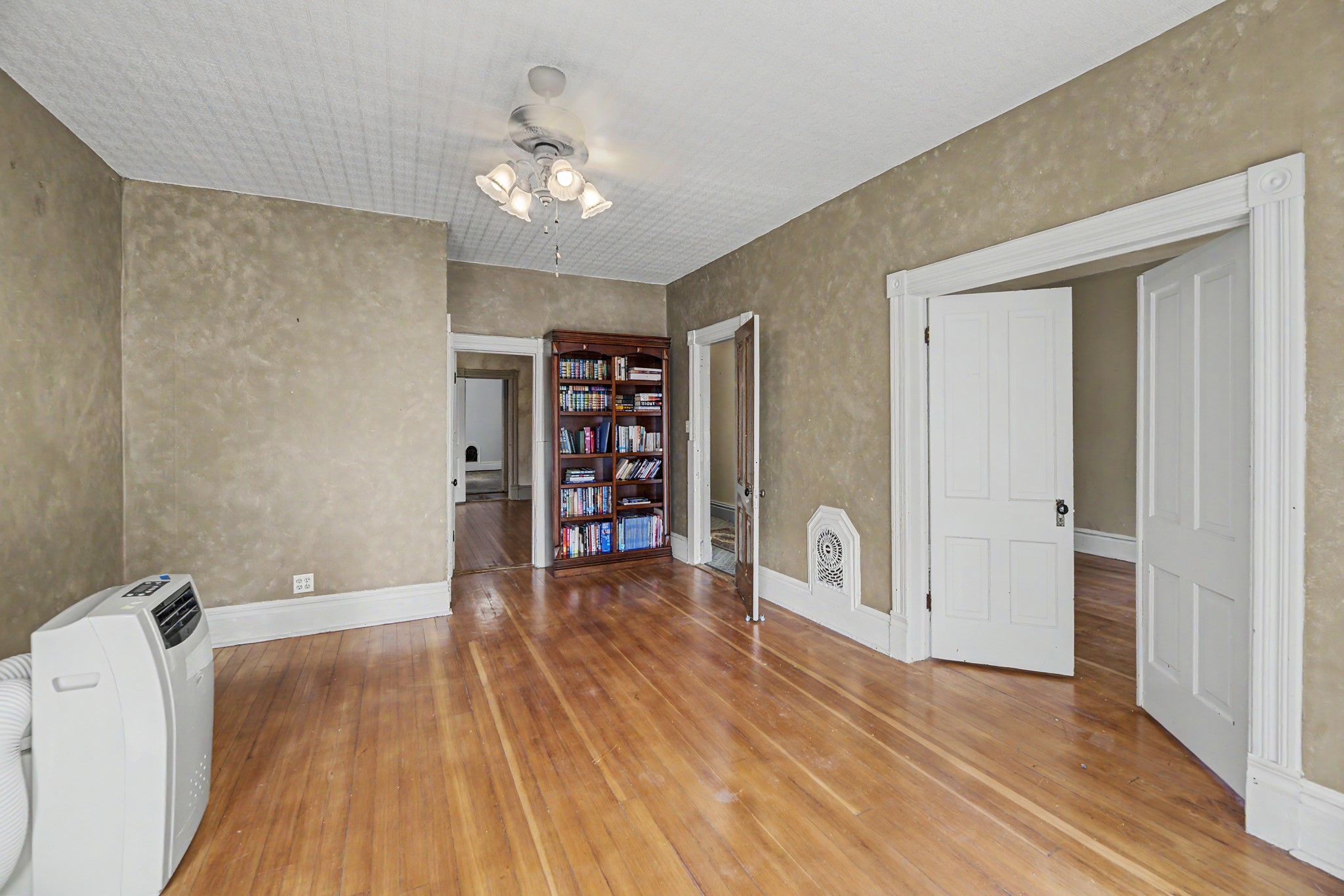 620 N Warren Street Property Photo 25