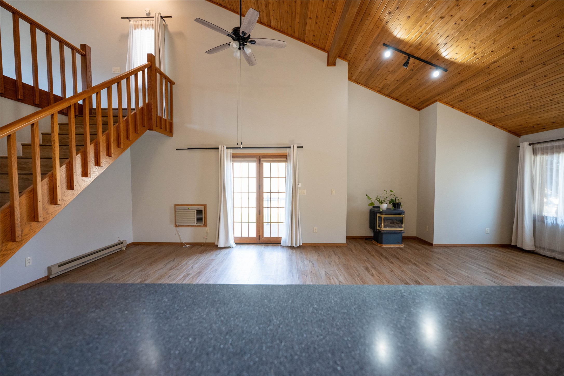 516 Coventry Court Property Photo 3