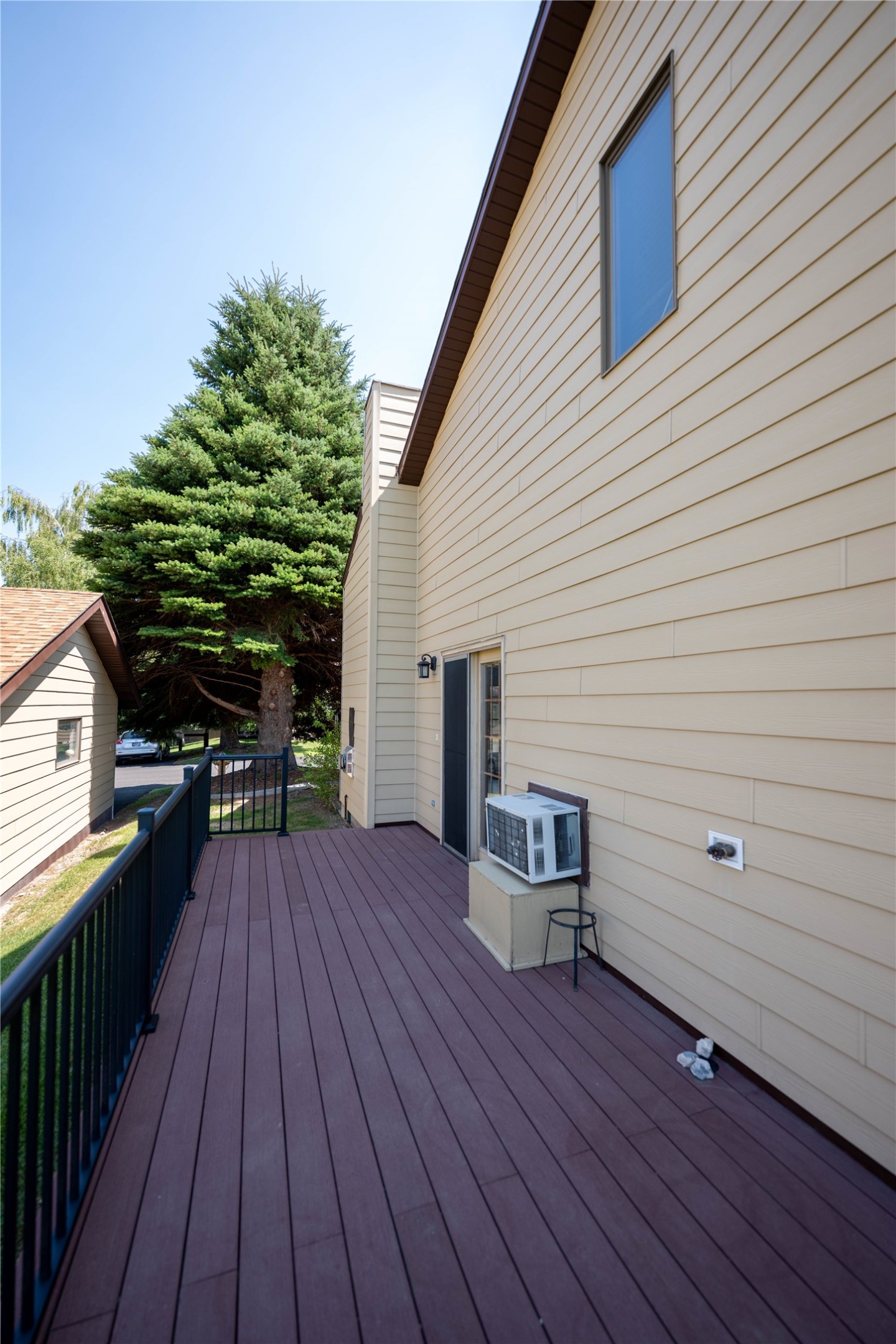516 Coventry Court Property Photo 14