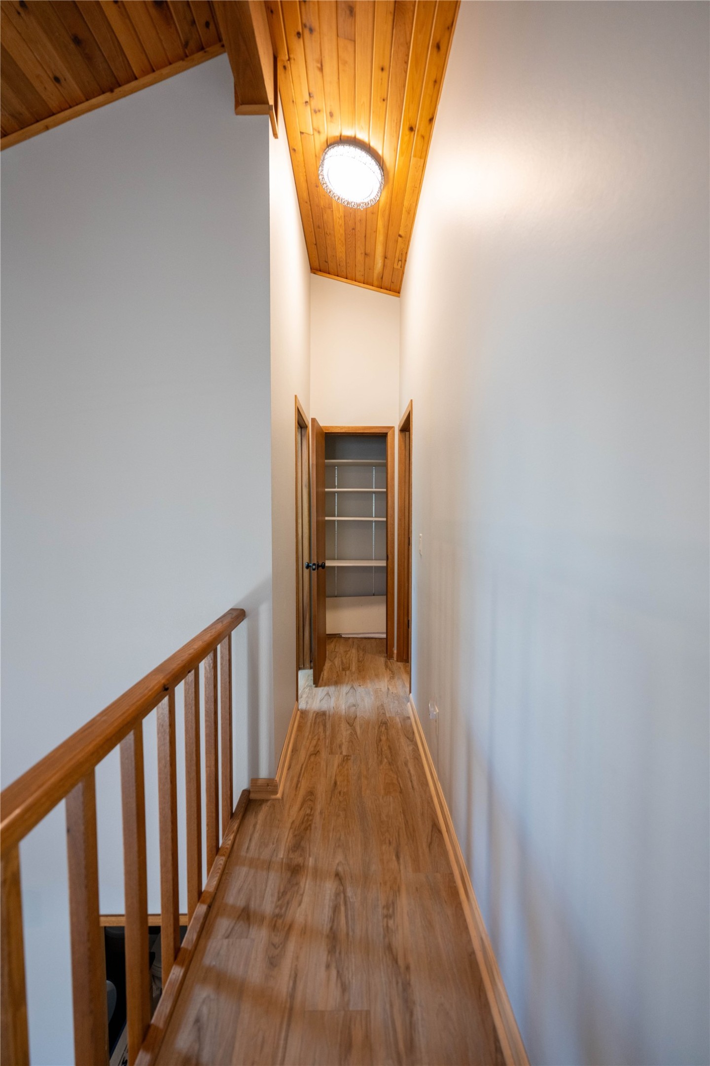516 Coventry Court Property Photo 32