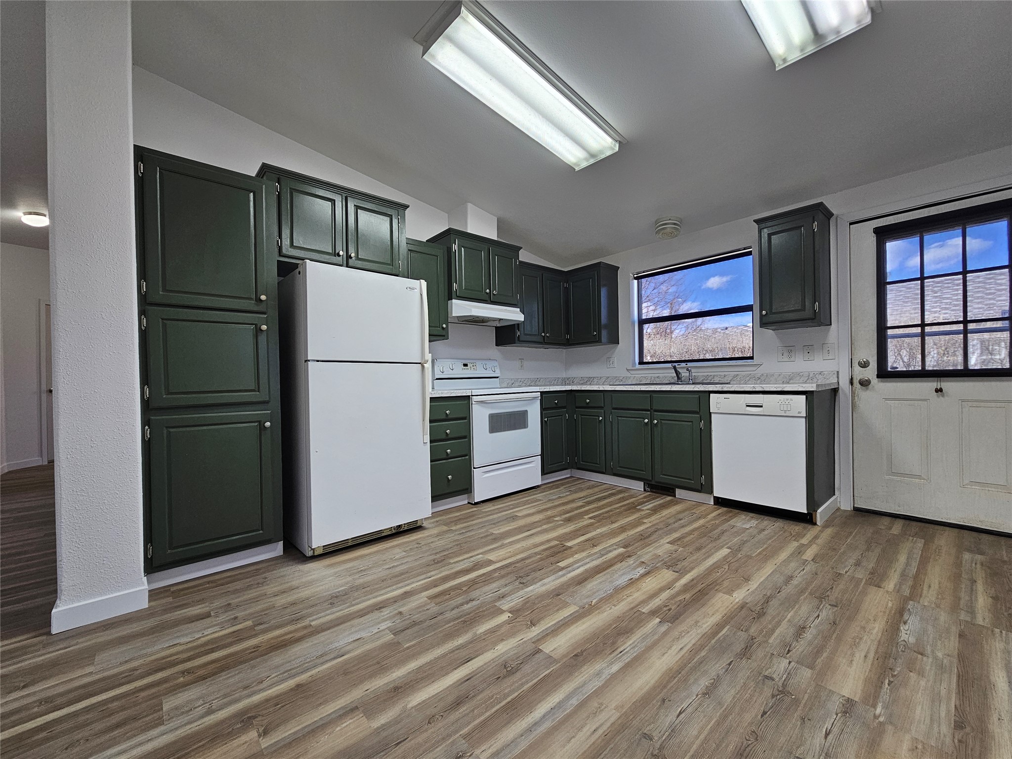 307 S Cleveland Street Property Photo 5