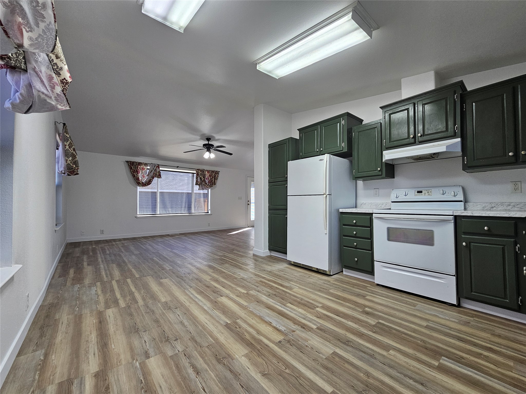 307 S Cleveland Street Property Photo 6