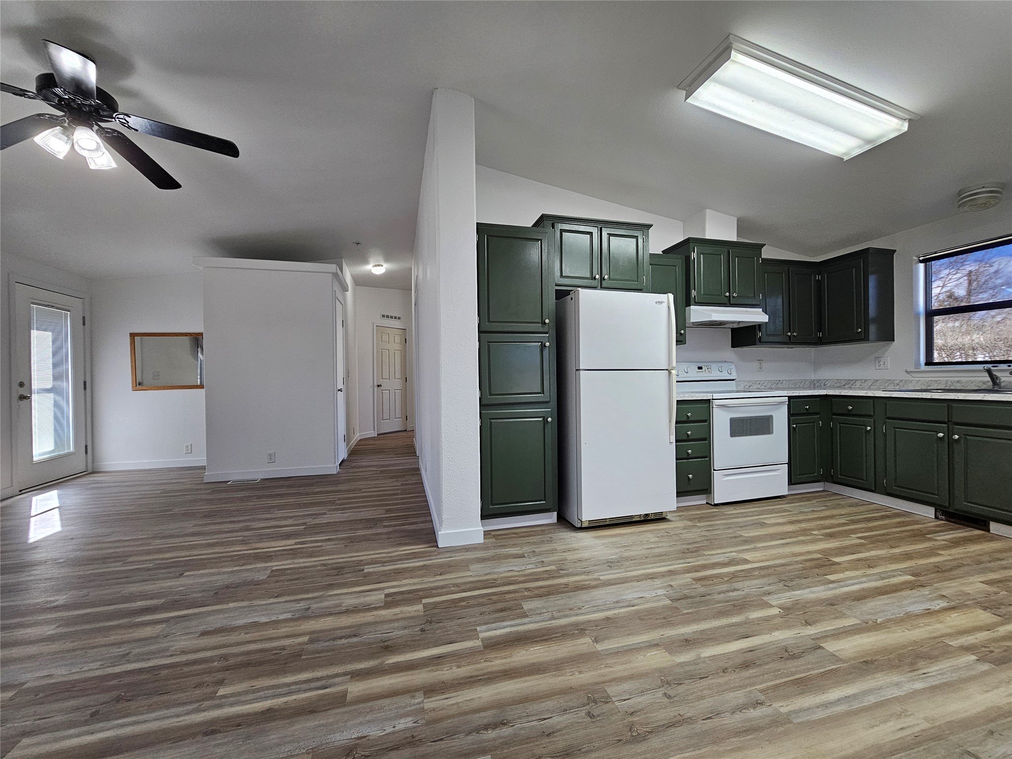 307 S Cleveland Street Property Photo 7