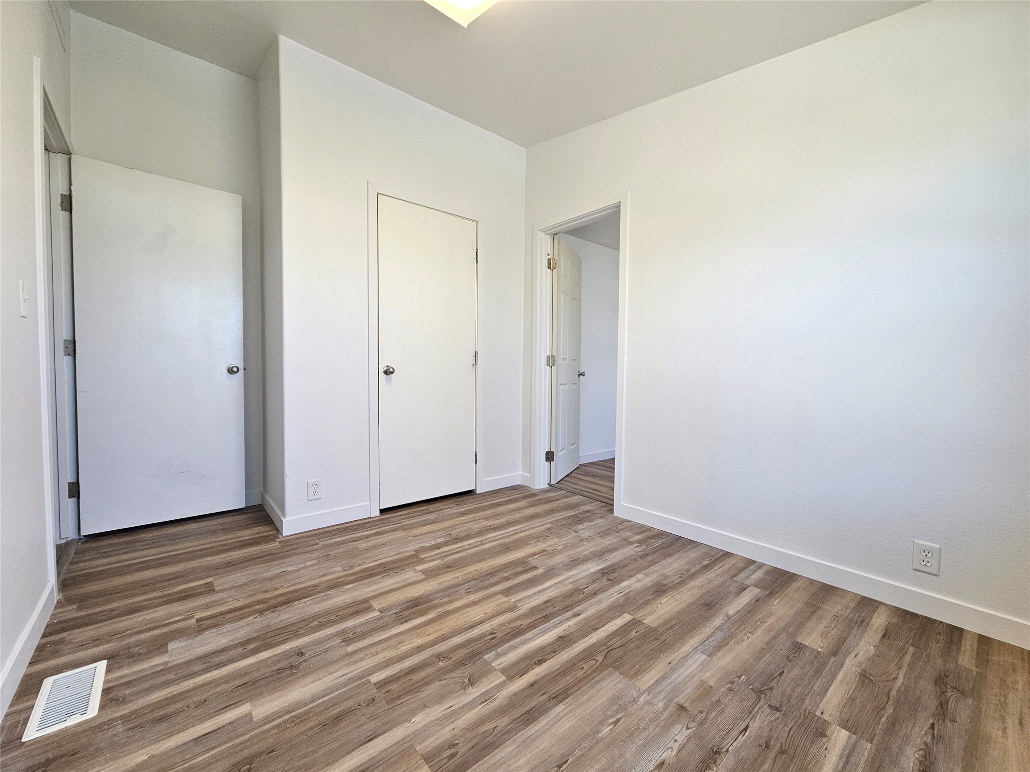 307 S Cleveland Street Property Photo 18