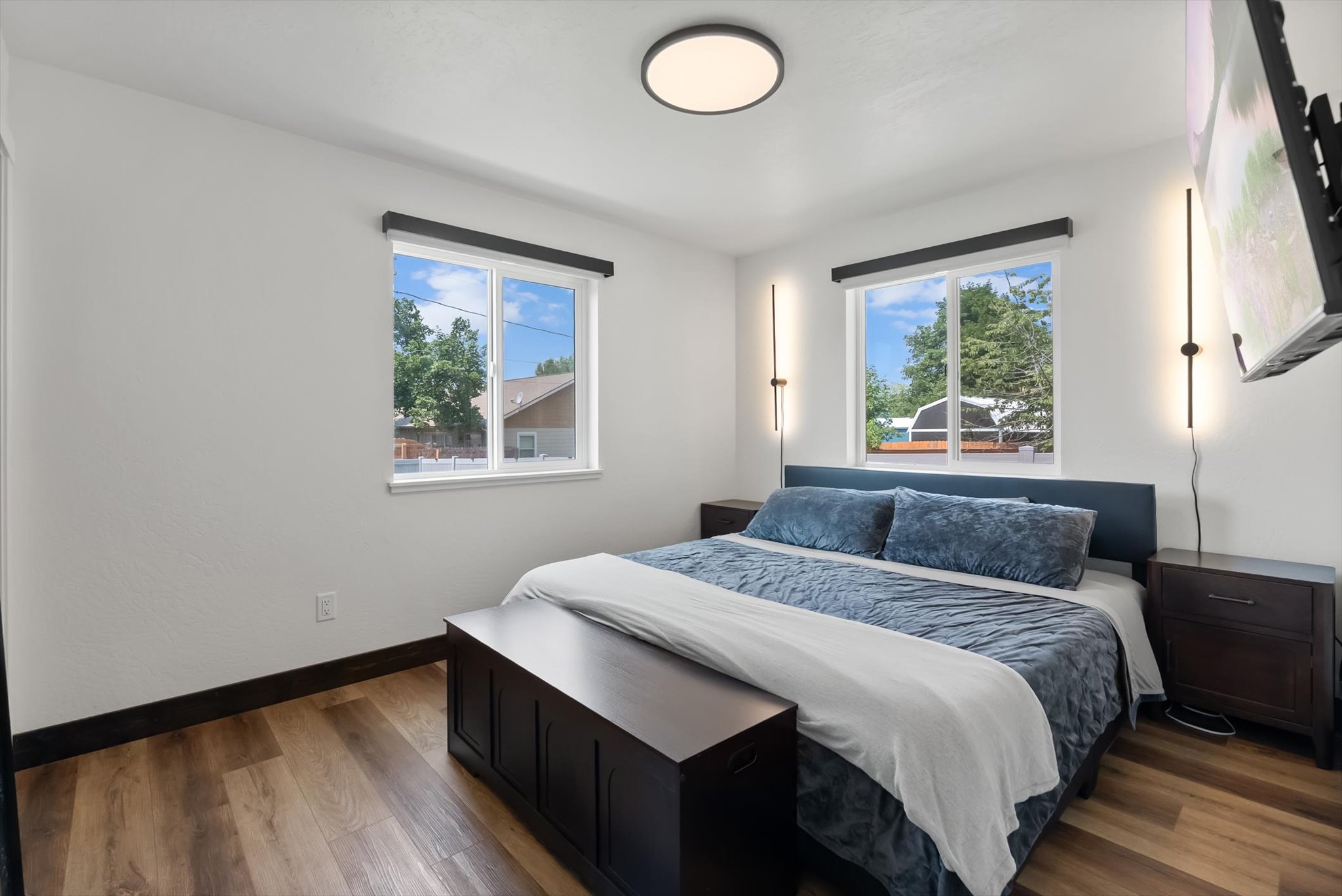 1506 6th Street E Property Photo 4