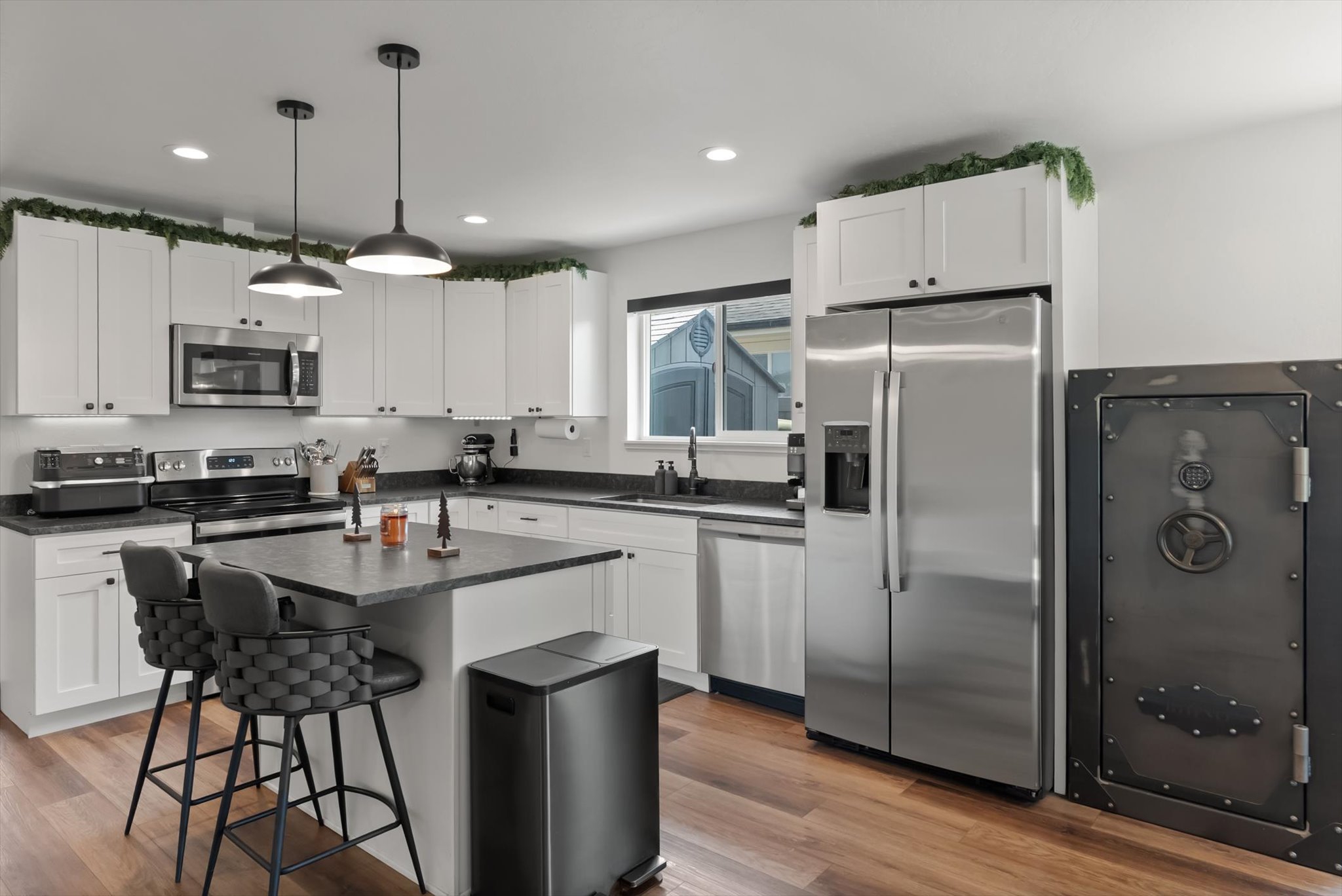 1506 6th Street E Property Photo 11
