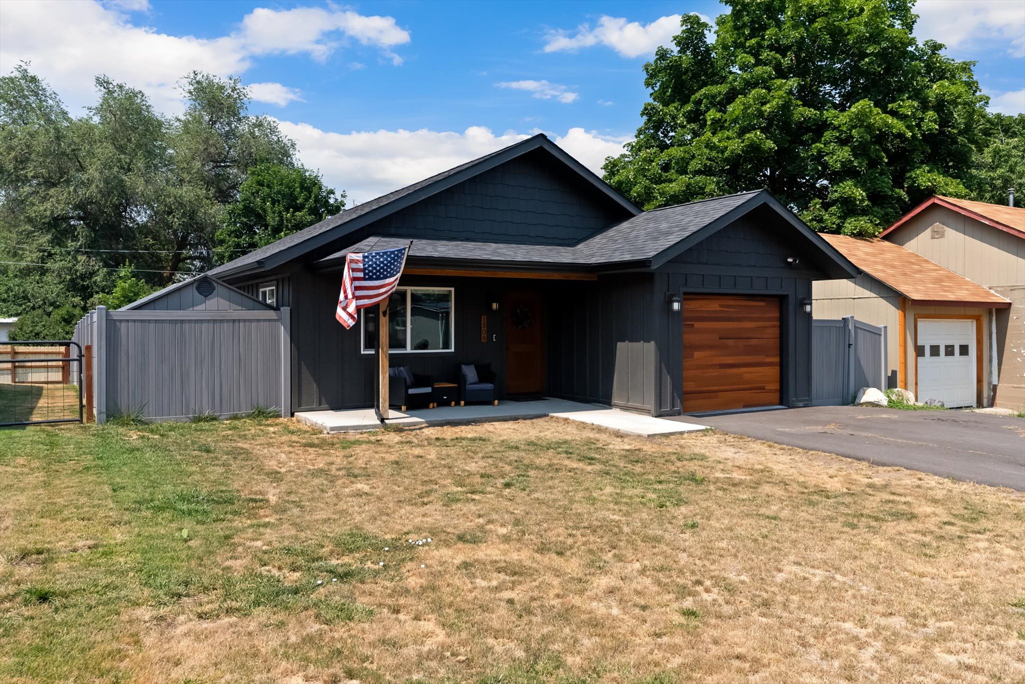 1506 6th Street E Property Photo 19