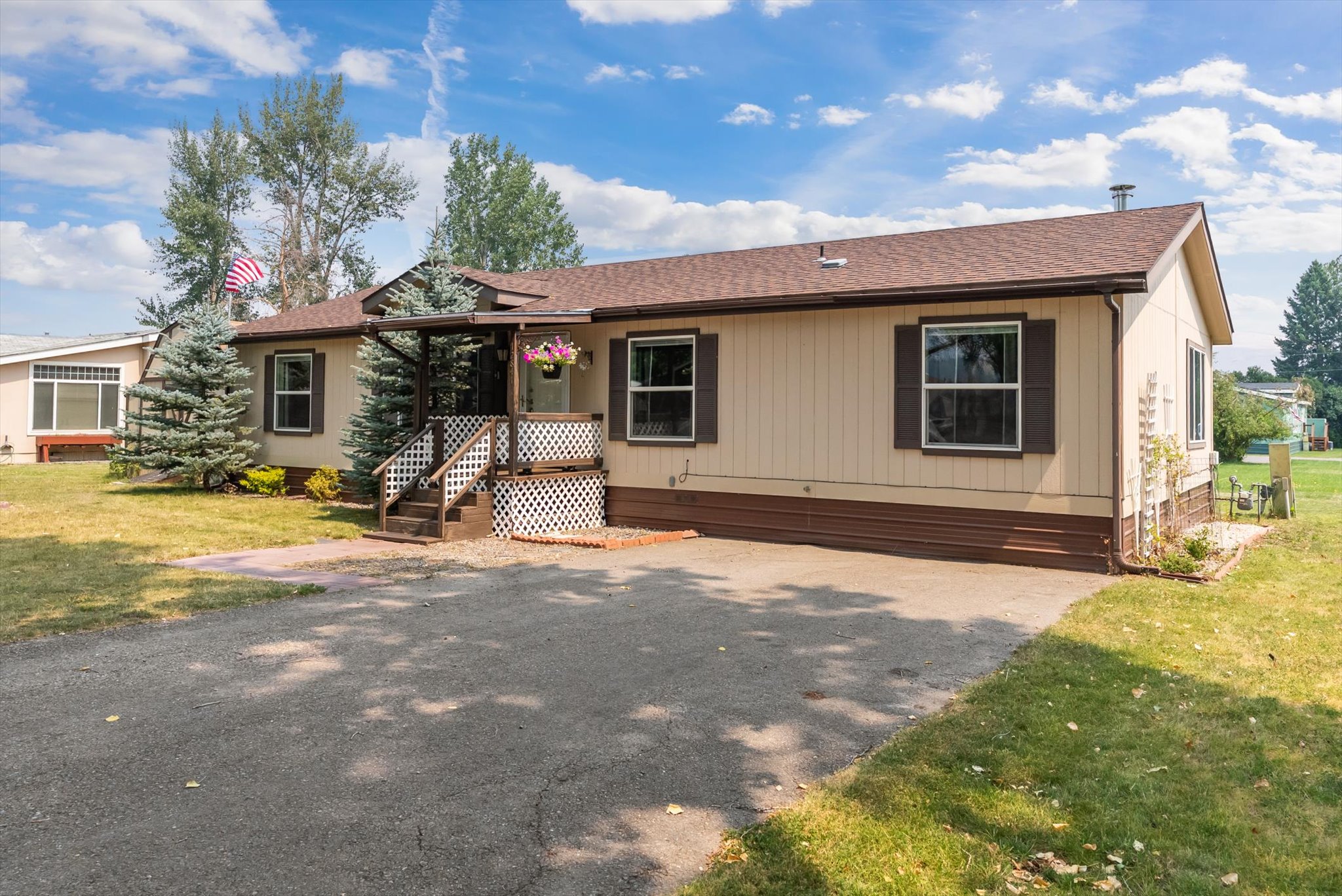 12841 Agate Drive Property Photo 3
