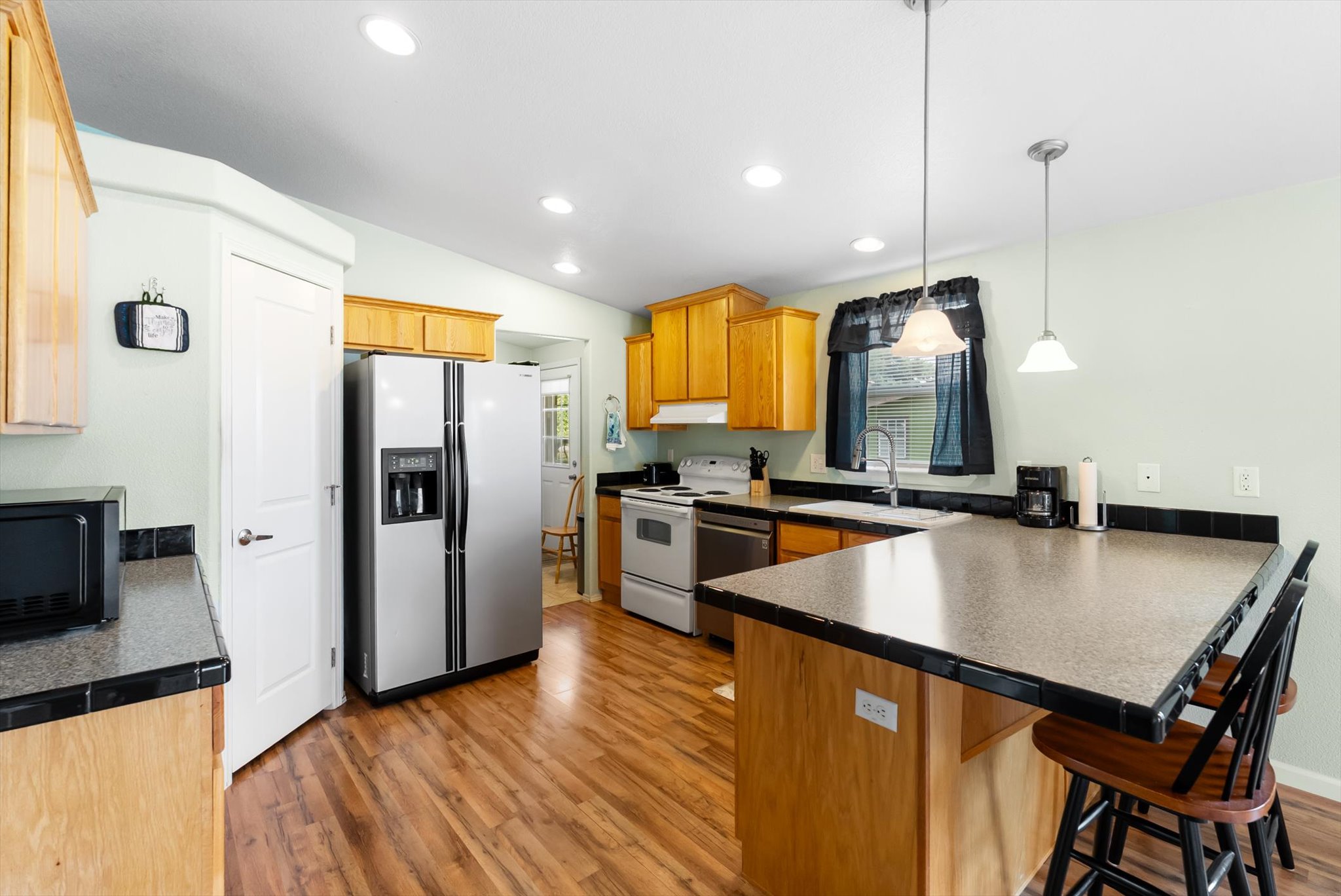 12841 Agate Drive Property Photo 9