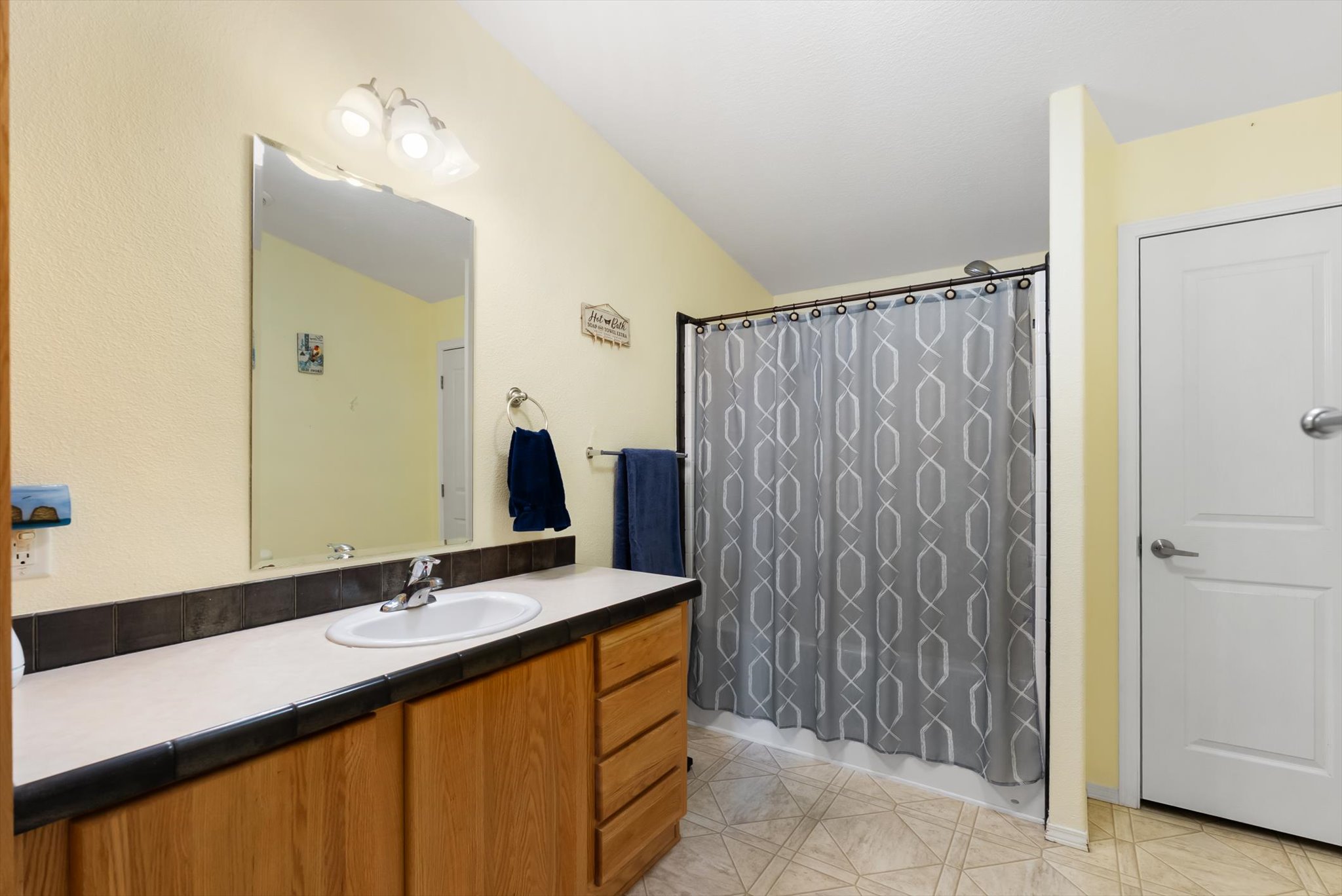 12841 Agate Drive Property Photo 16