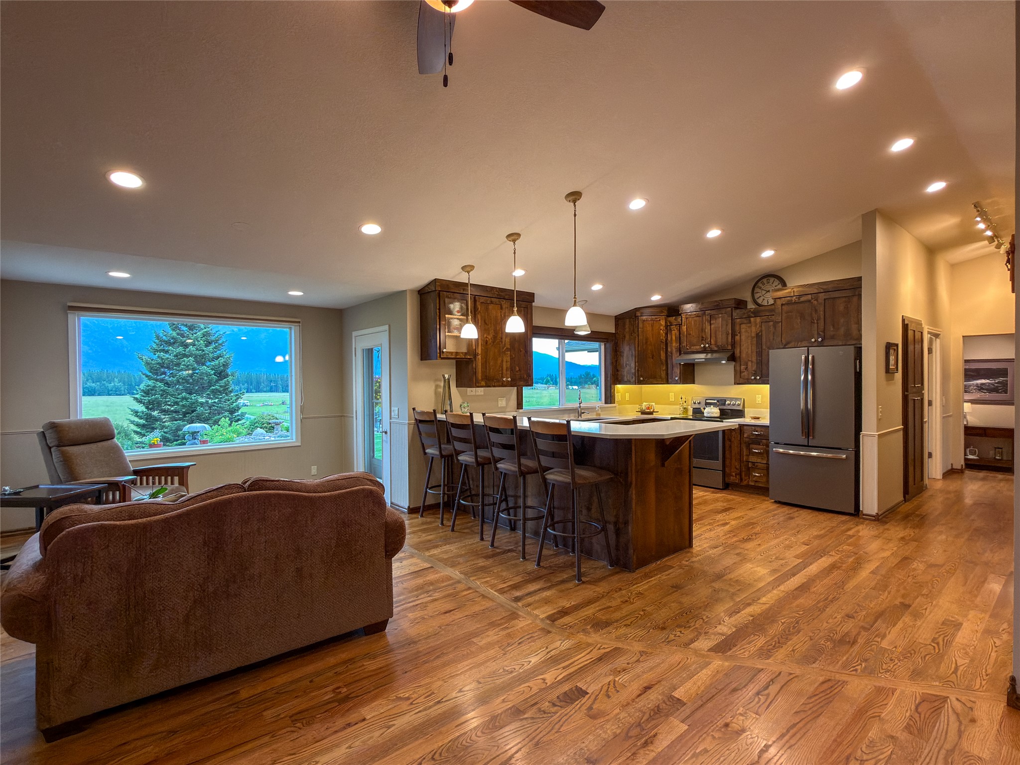 285 Swan River Road Property Photo 10