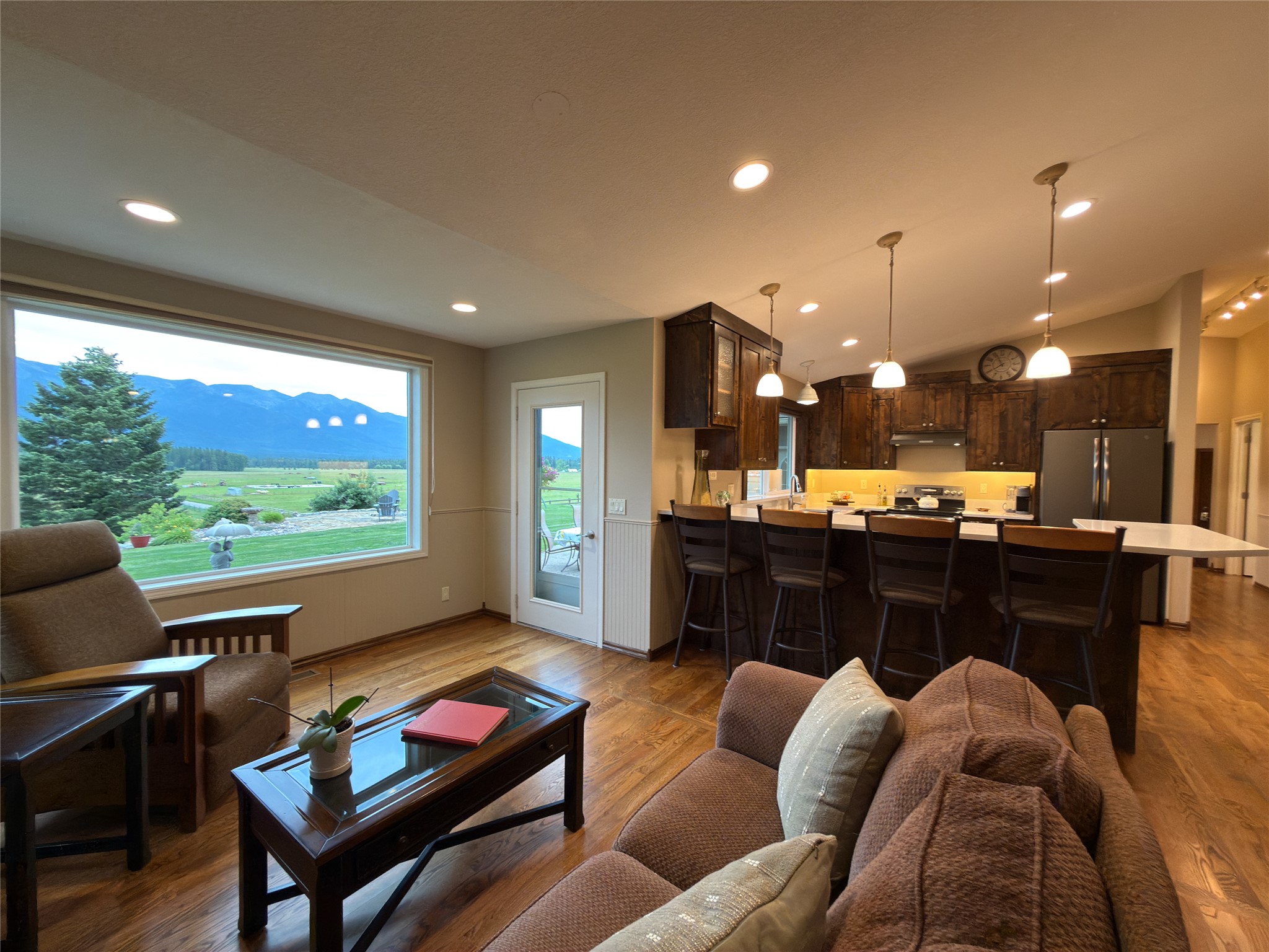 285 Swan River Road Property Photo 12