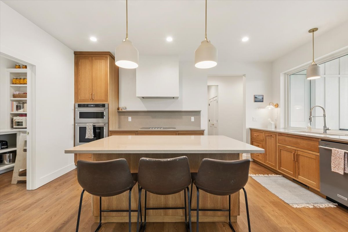 355 Jefferson Street Property Photo 18