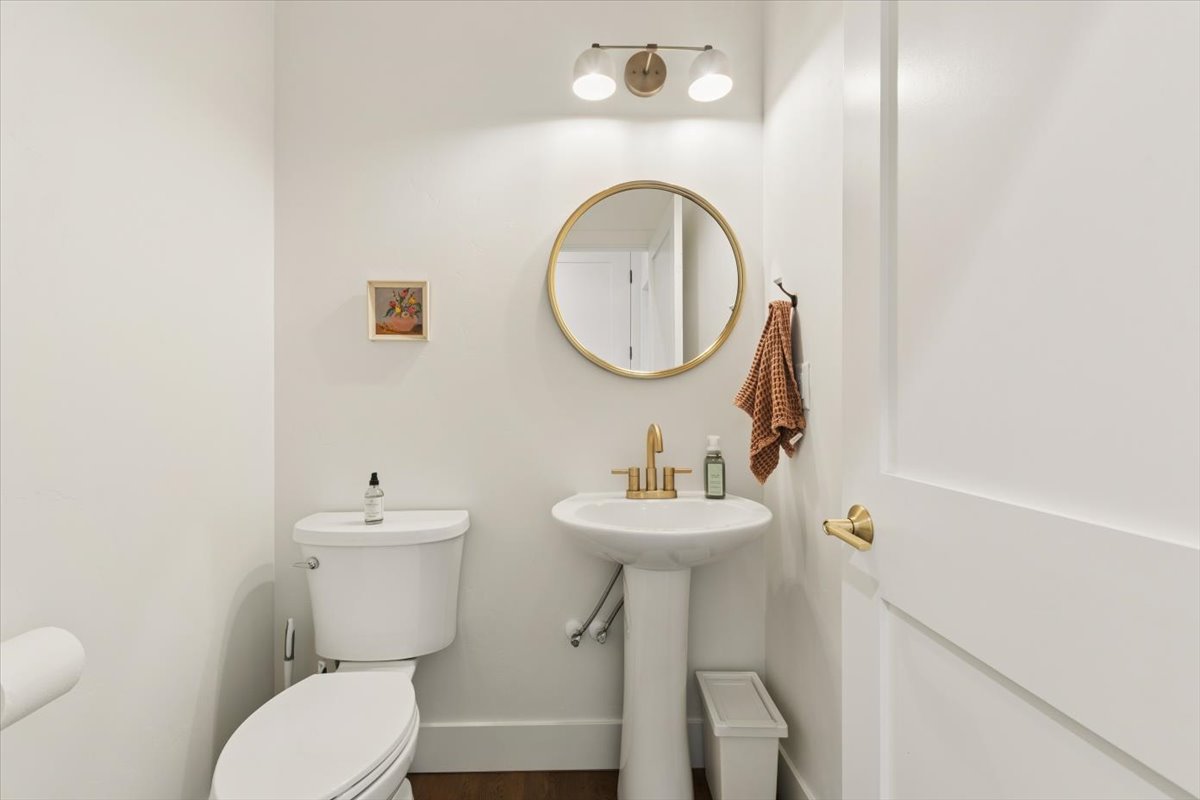 355 Jefferson Street Property Photo 42