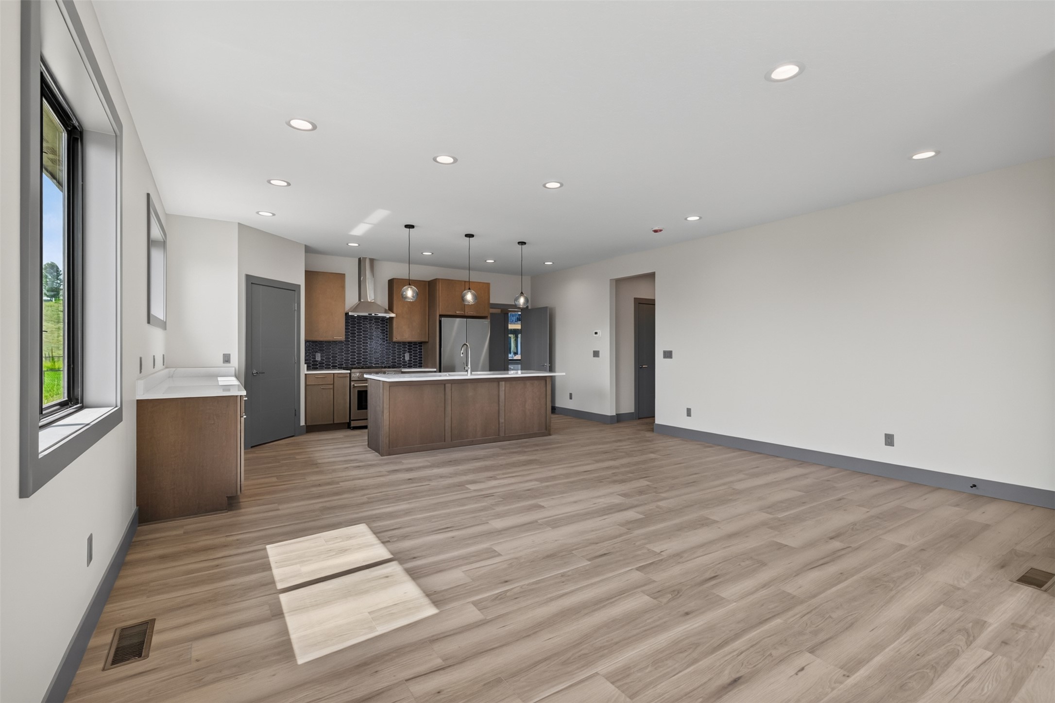 7135 Helenka Rose Drive Property Photo 11