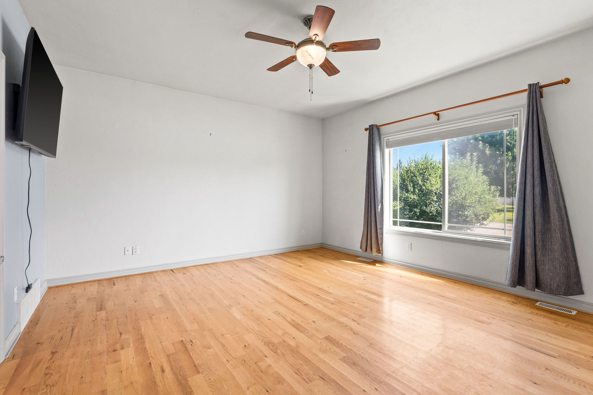 214 O'brien Terrace N Property Photo 18