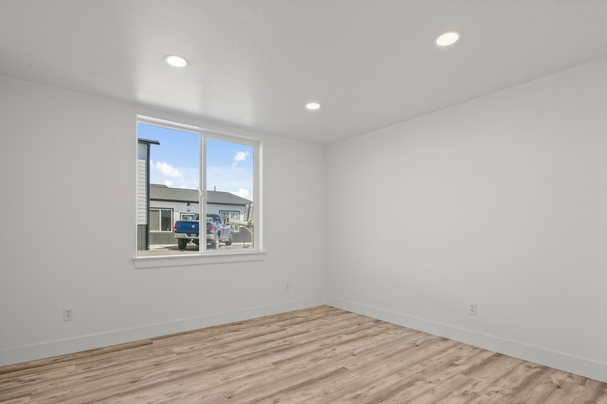7535 Roughsawn Drive Property Photo 14