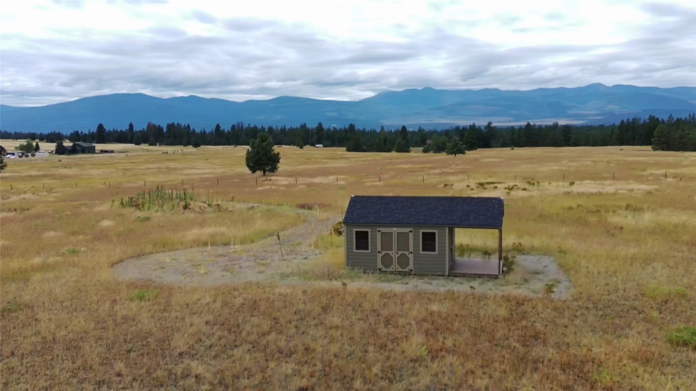 6359 Airport Road Property Photo 1