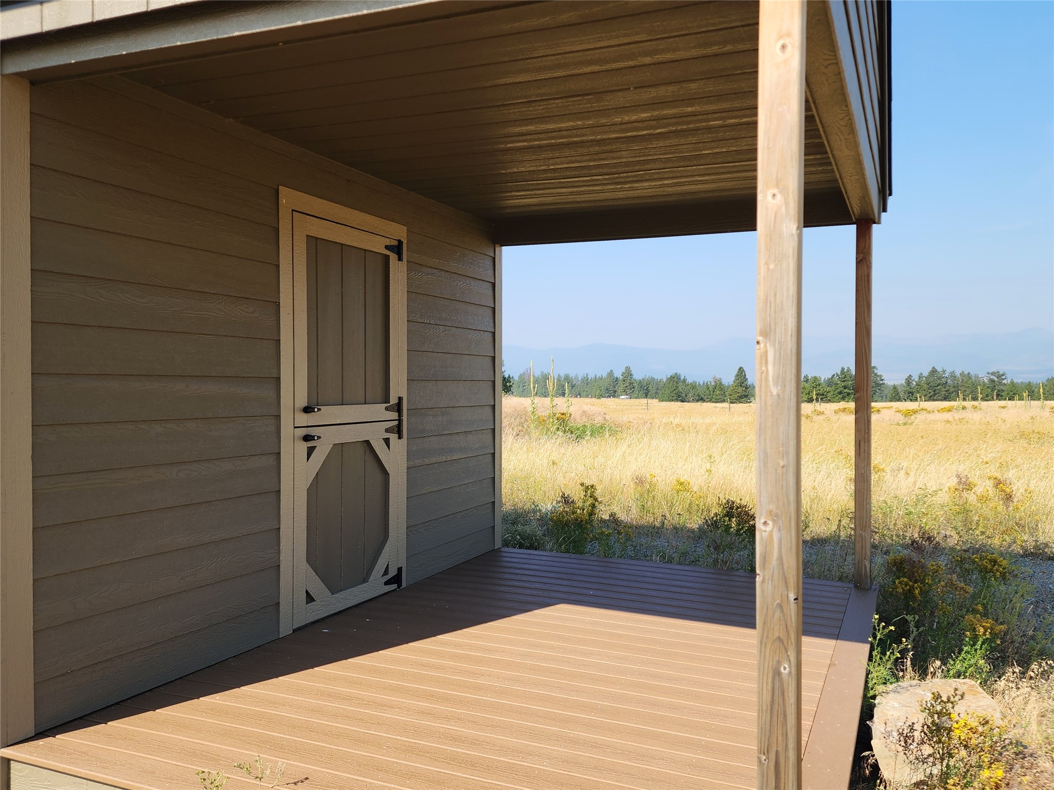 6359 Airport Road Property Photo 9