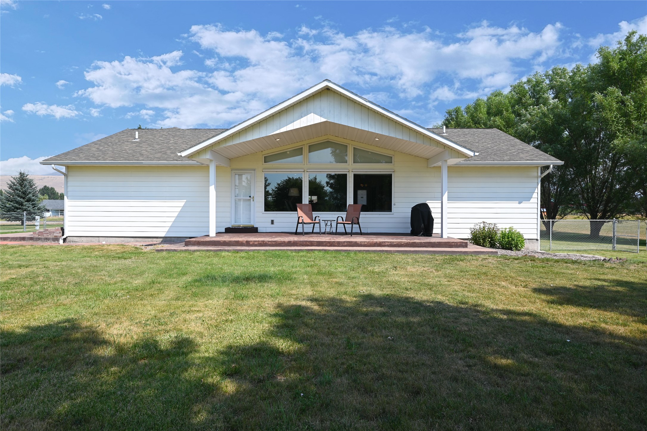 9 Riley Lane Property Photo 3