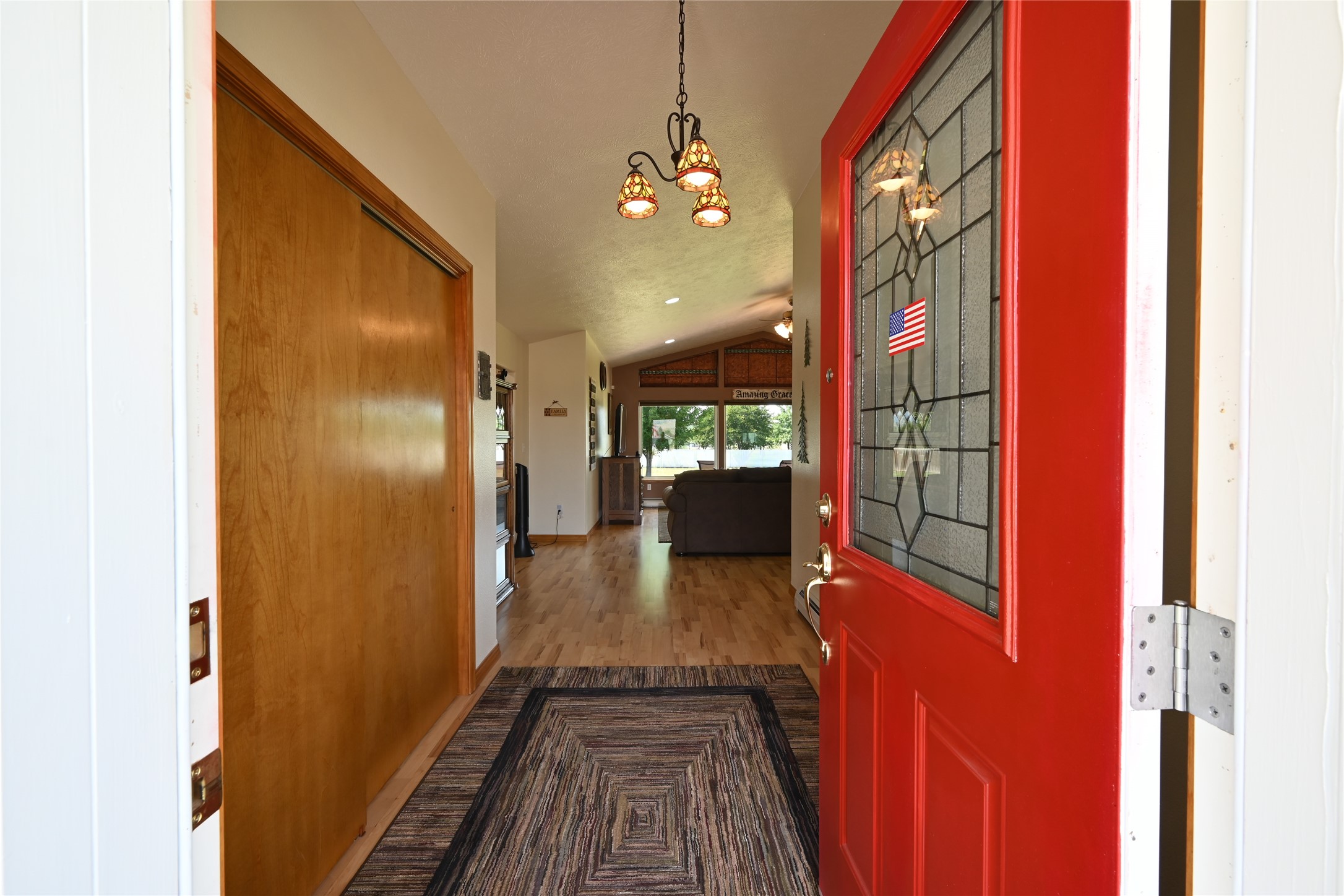 9 Riley Lane Property Photo 5