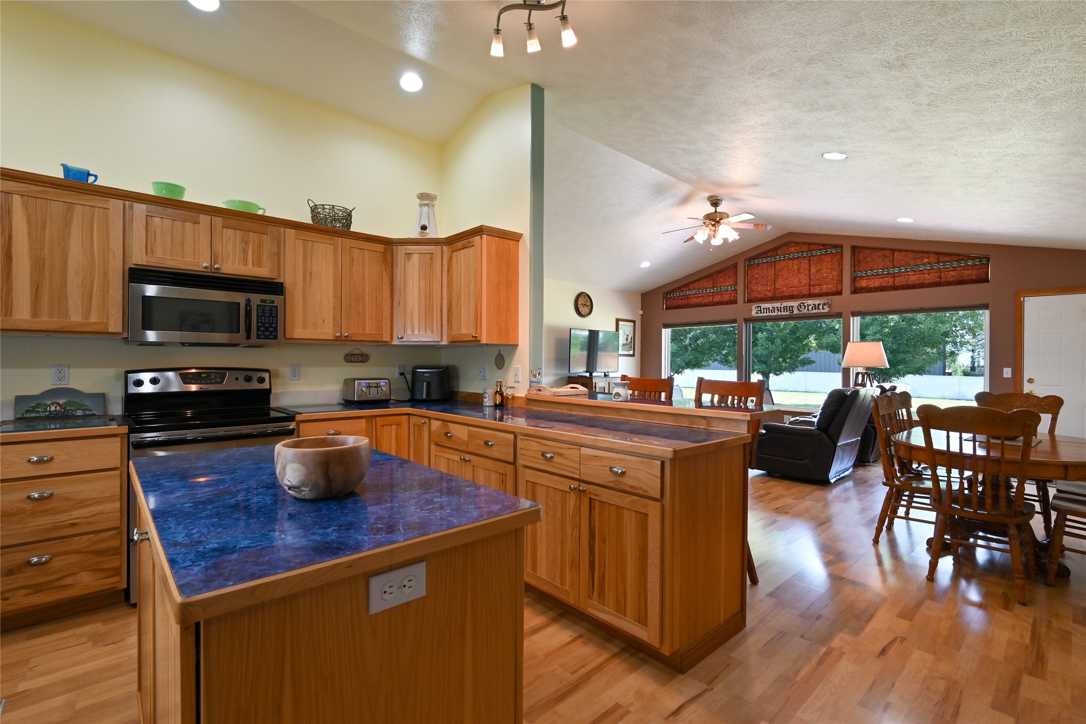 9 Riley Lane Property Photo 10