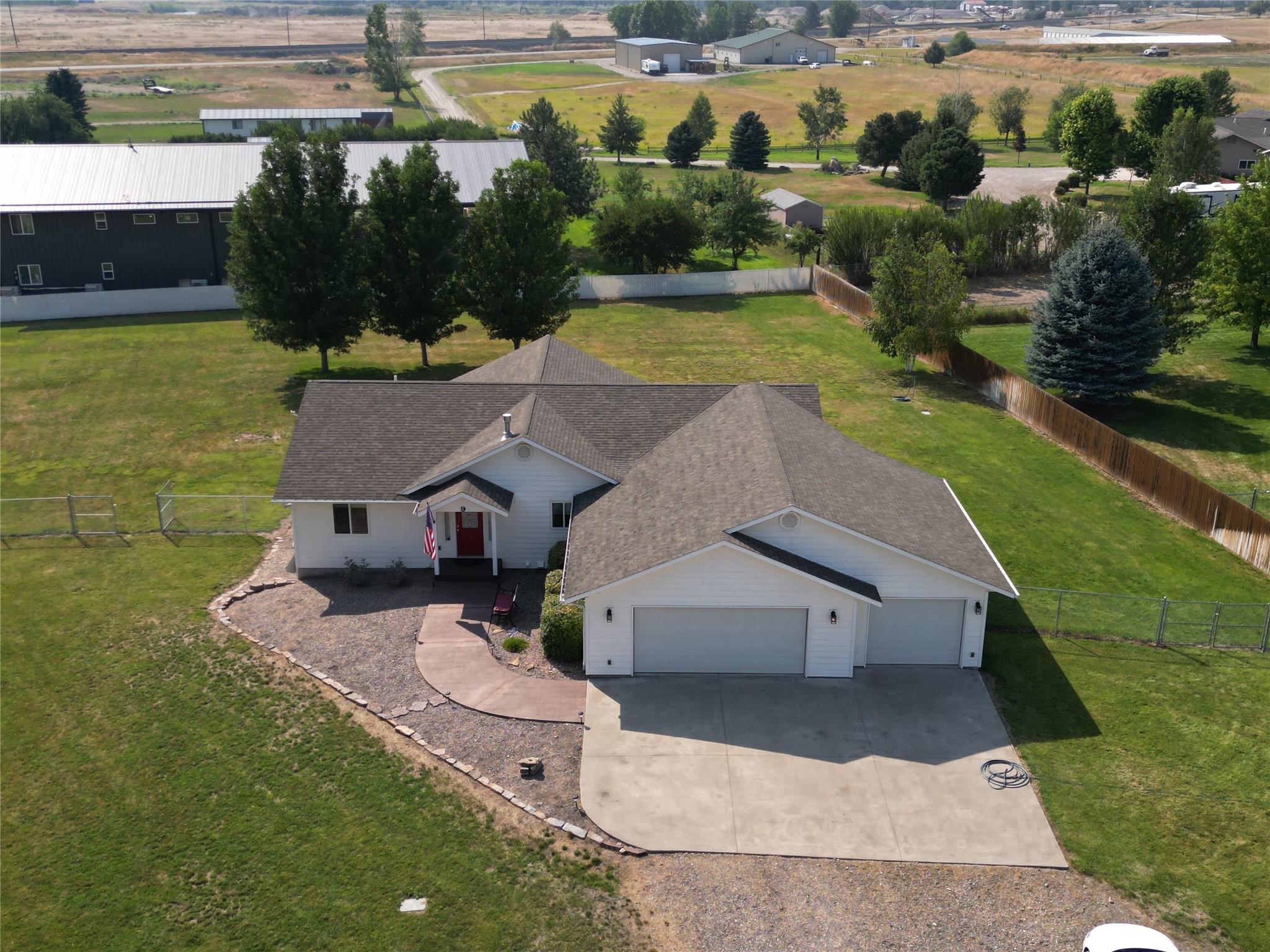 9 Riley Lane Property Photo 38