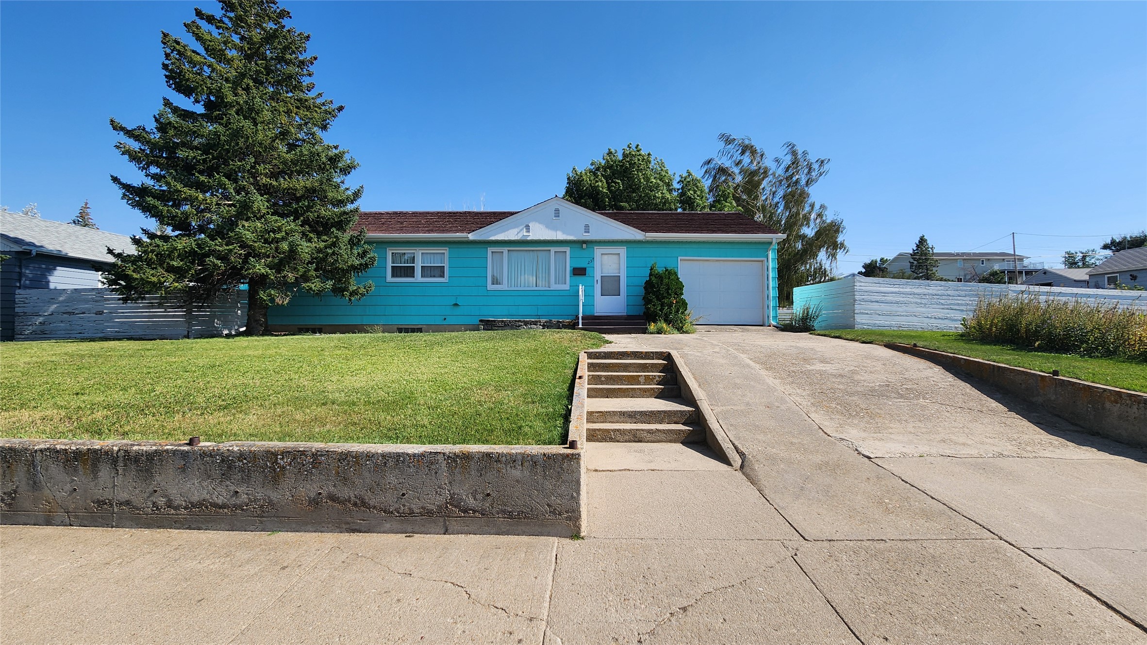 237 1st Avenue Sw Property Photo 1