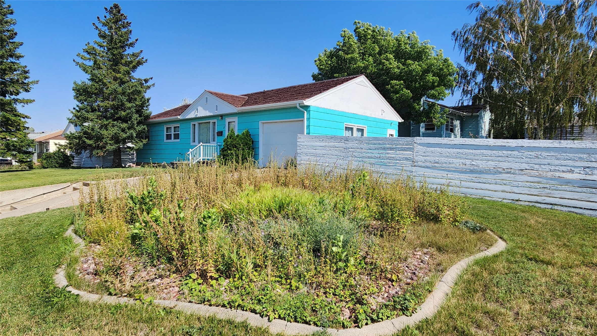 237 1st Avenue Sw Property Photo 2