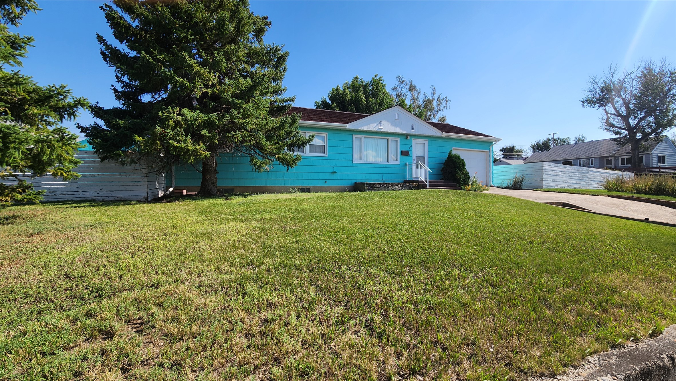 237 1st Avenue Sw Property Photo 3