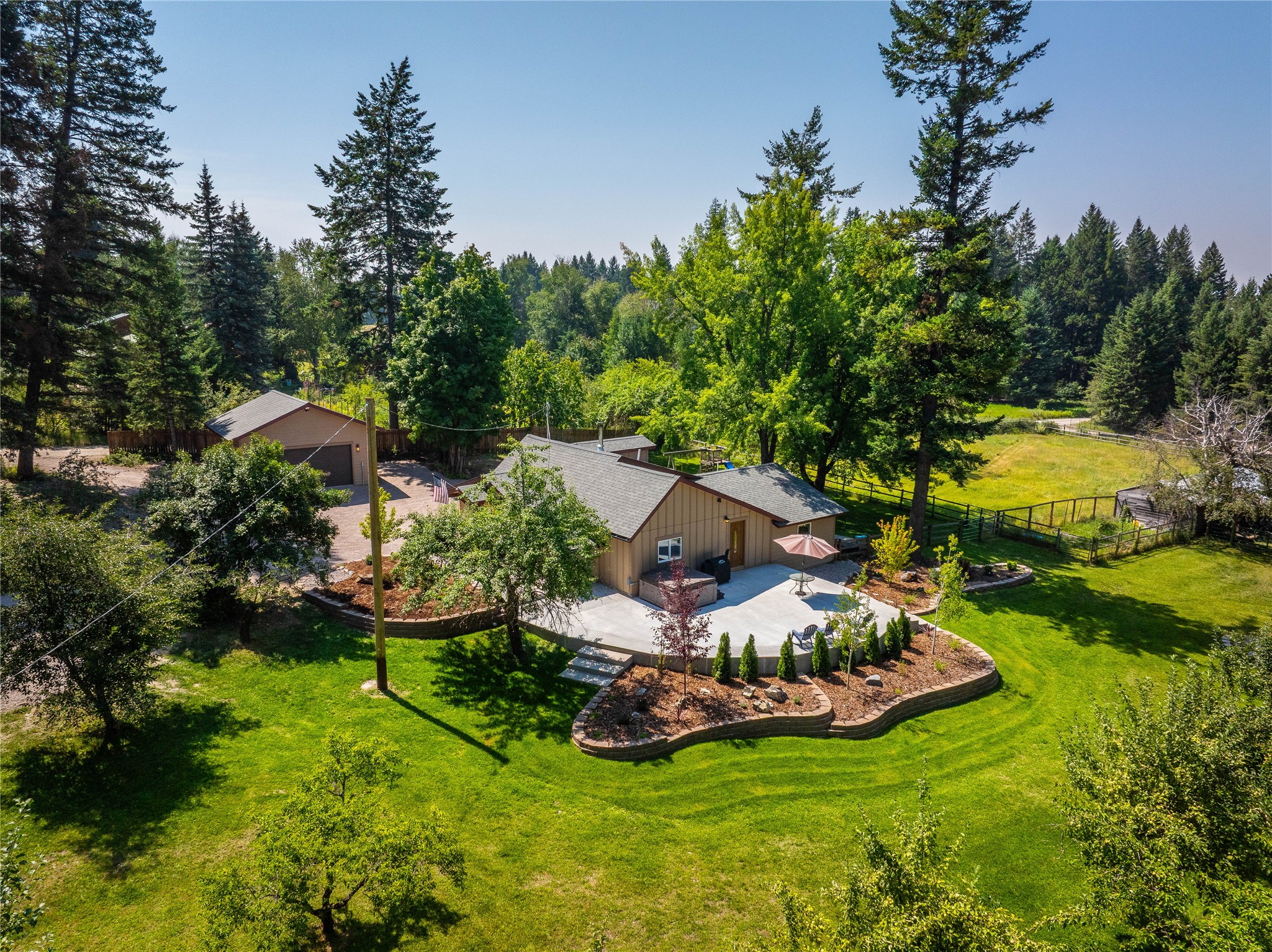 2264 Foothill Road Property Photo 1