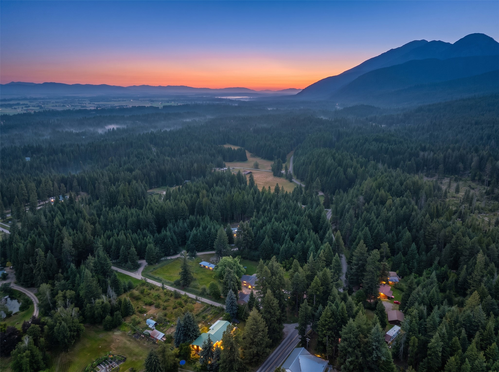 2264 Foothill Road Property Photo 6