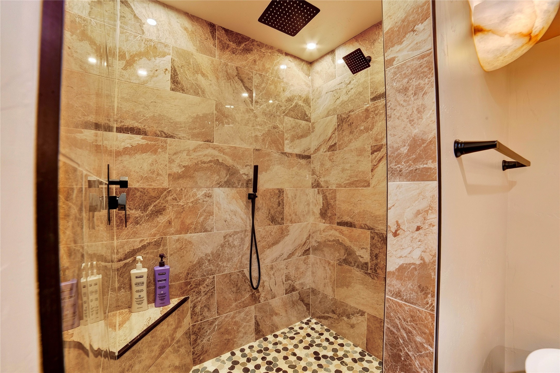 2264 Foothill Road Property Photo 22