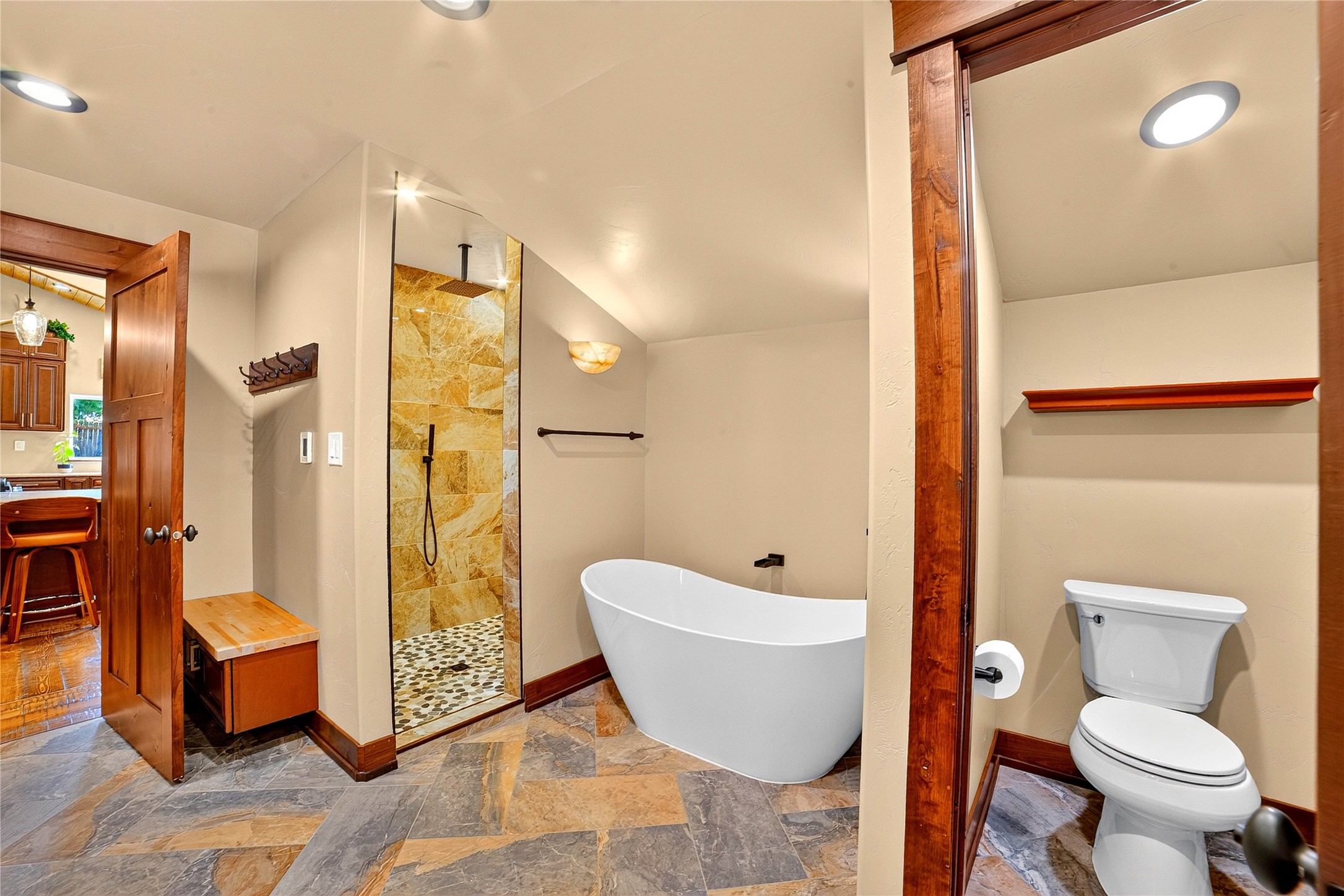 2264 Foothill Road Property Photo 23