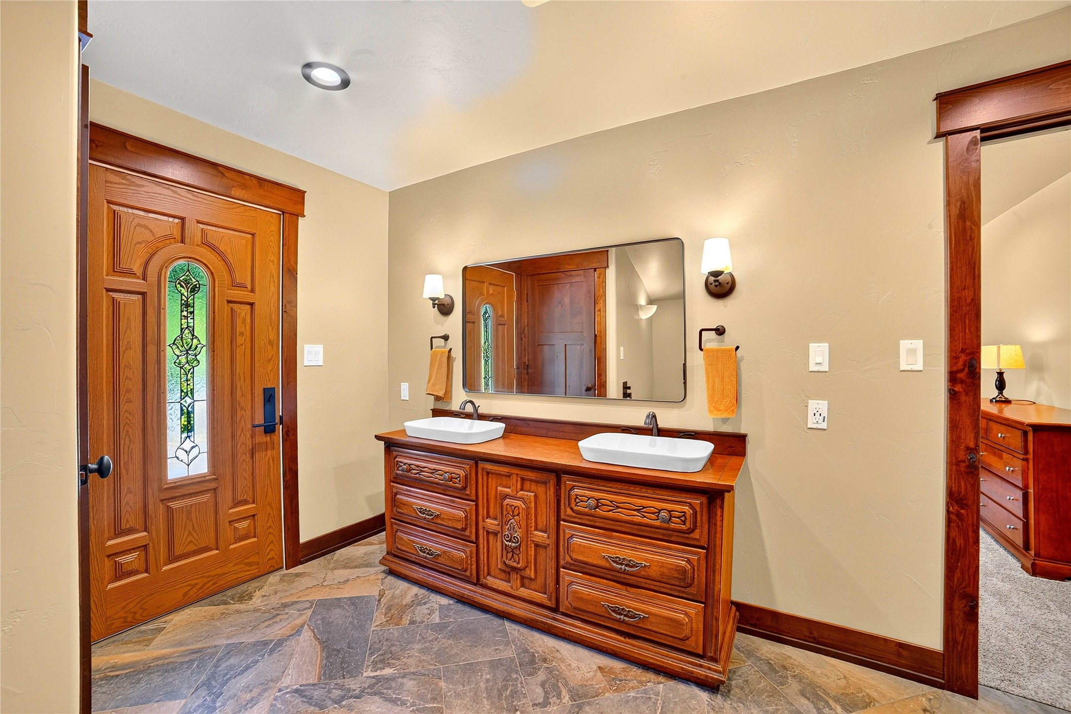 2264 Foothill Road Property Photo 25