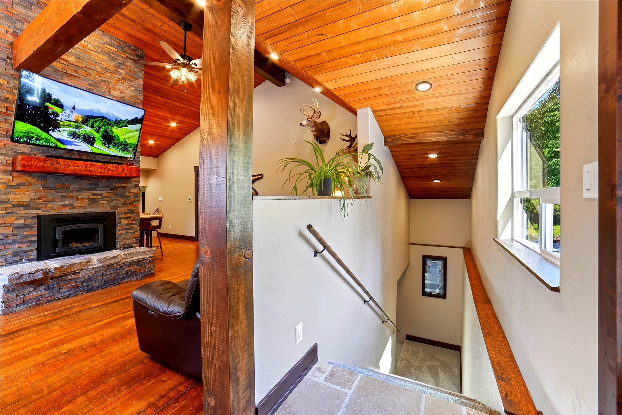 2264 Foothill Road Property Photo 38