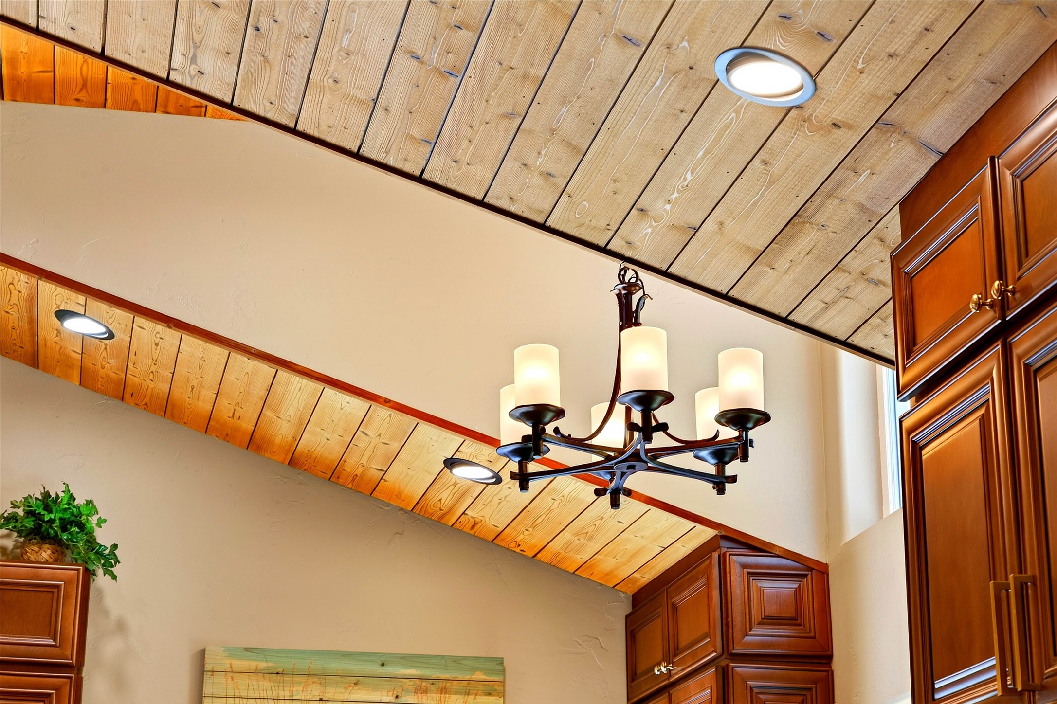 2264 Foothill Road Property Photo 44