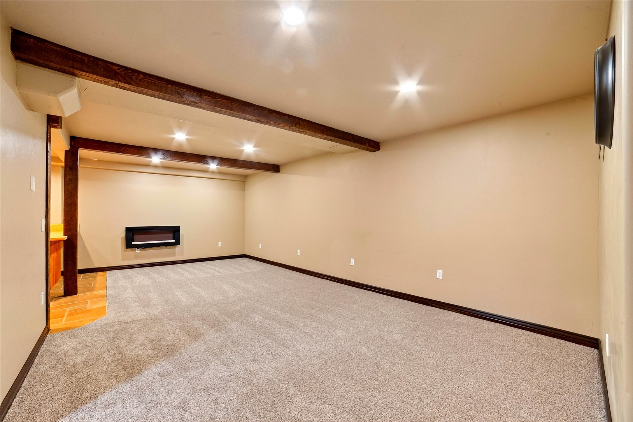 2264 Foothill Road Property Photo 48