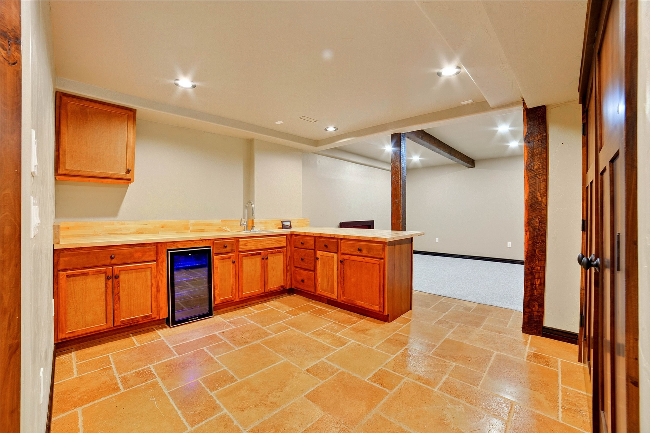 2264 Foothill Road Property Photo 54