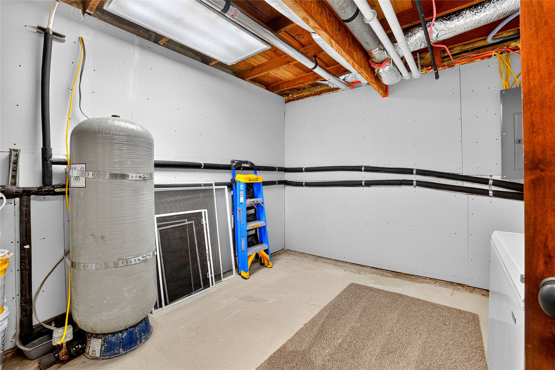 2264 Foothill Road Property Photo 57