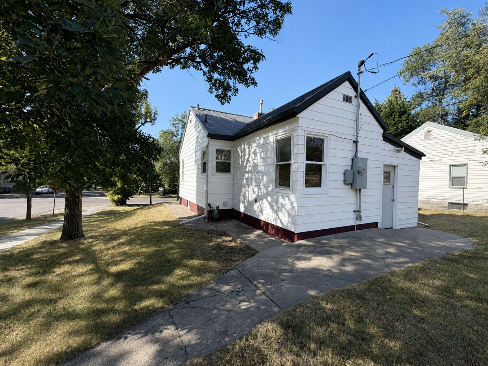 1027 3rd Avenue S Property Photo 23