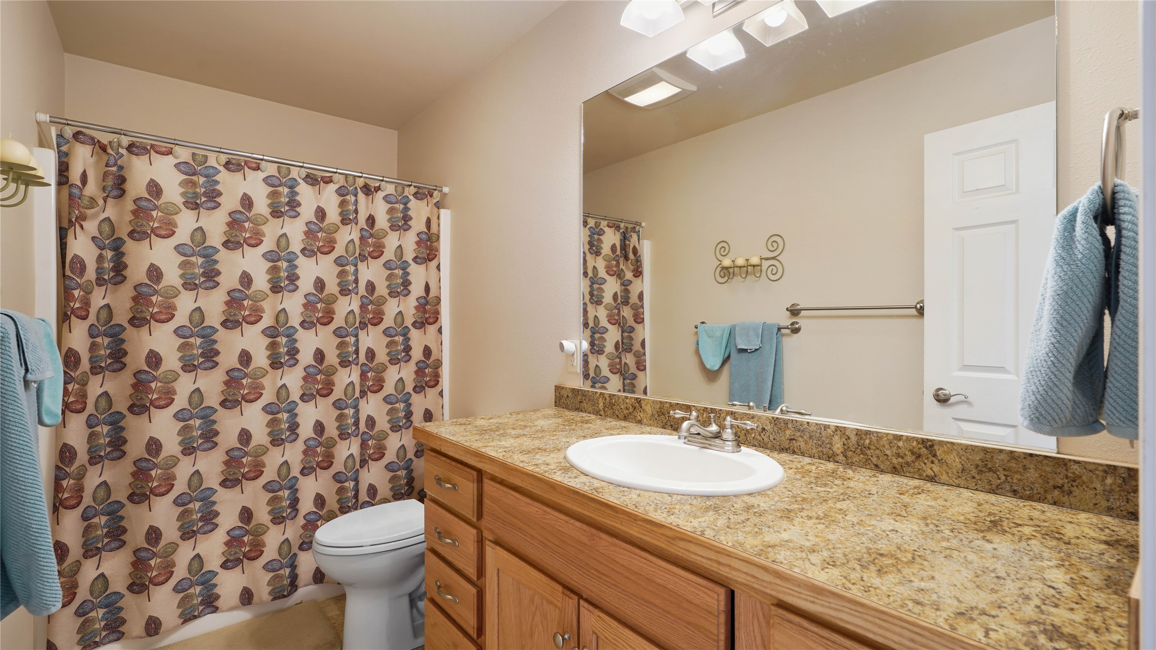 3494 Curlew Street Property Photo 16