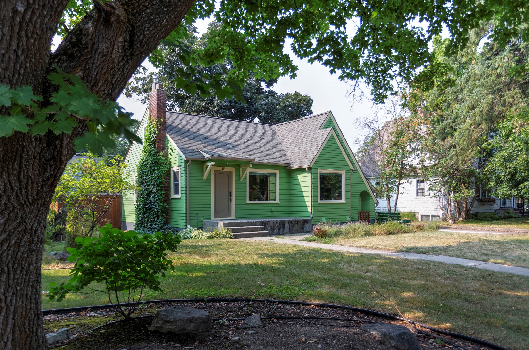 313 Woodworth Avenue Property Photo 1