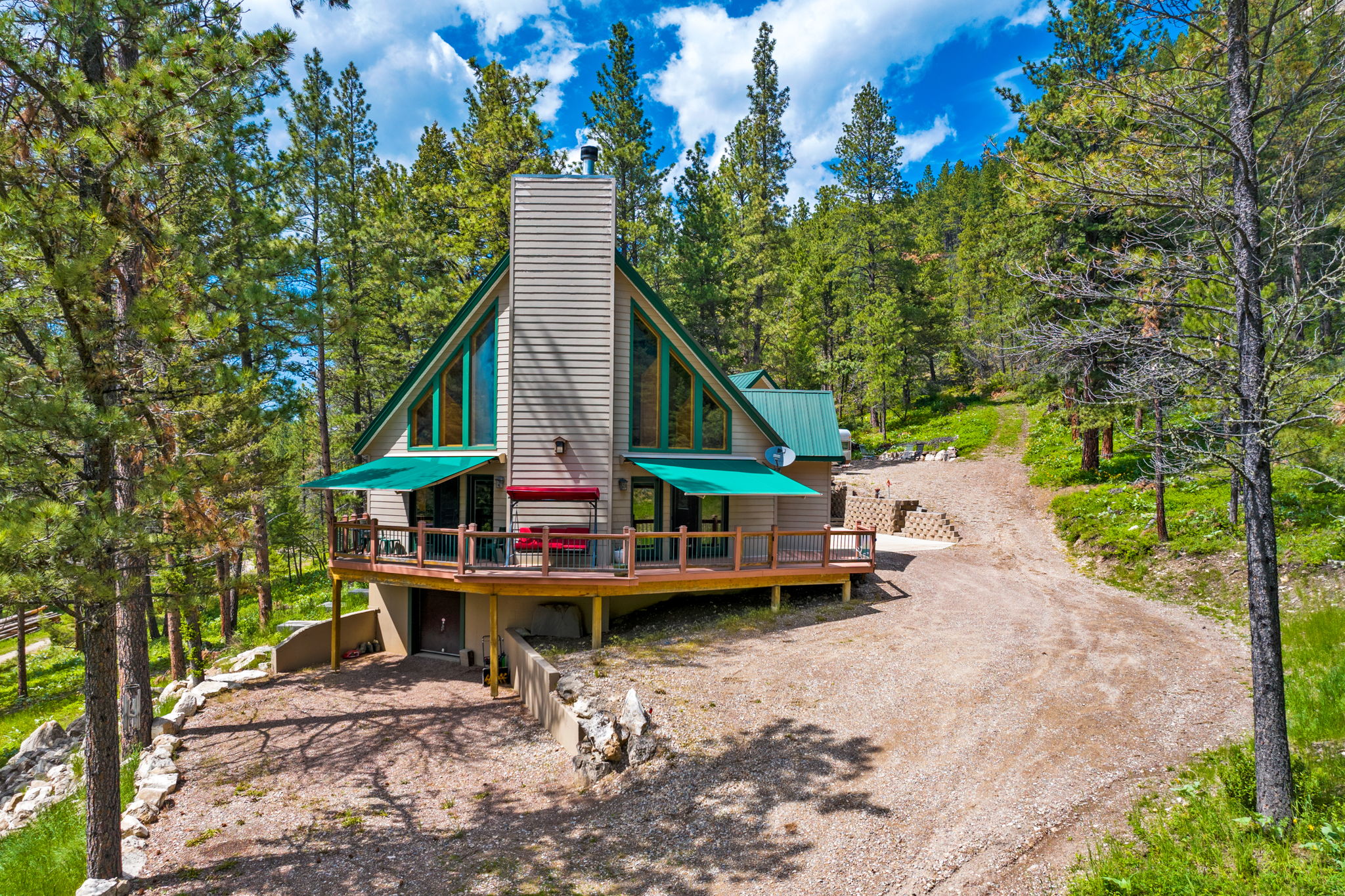 29 Pine Tree Lane Property Photo 2