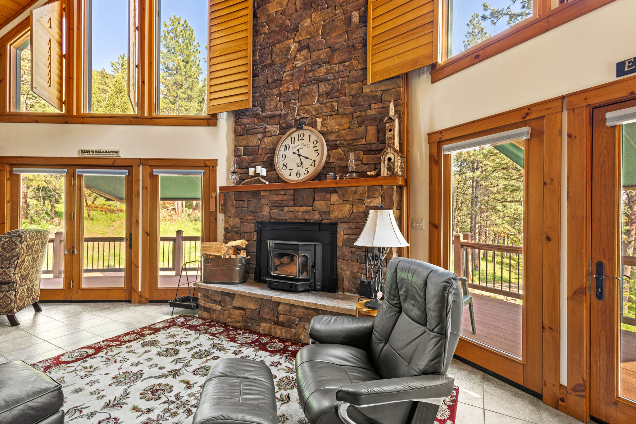 29 Pine Tree Lane Property Photo 34