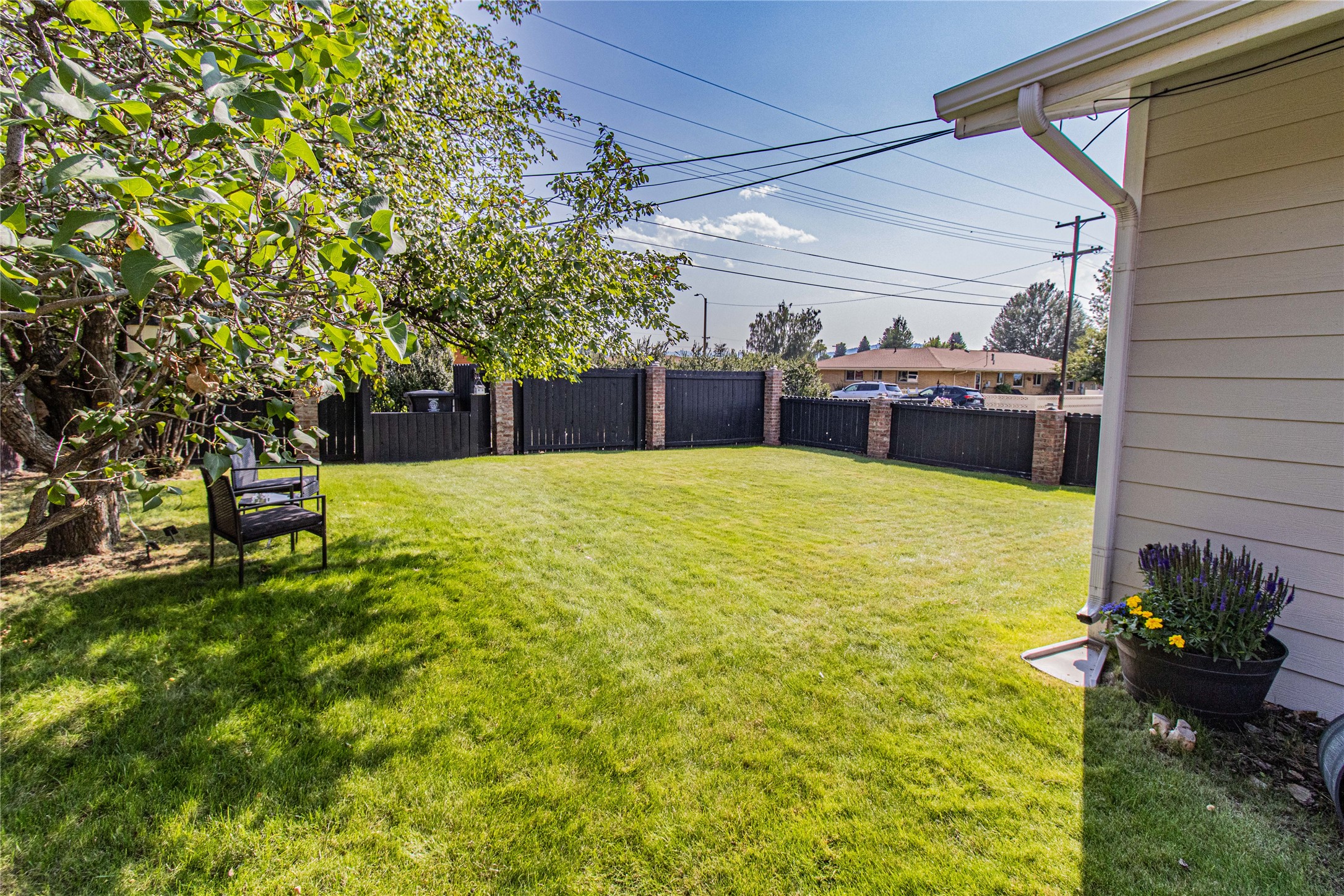 2120 Gladstone Avenue Property Photo 66