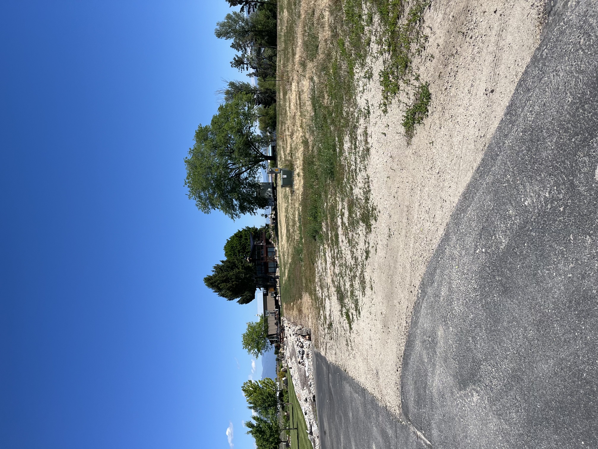 186 Jet Lane Property Photo 15